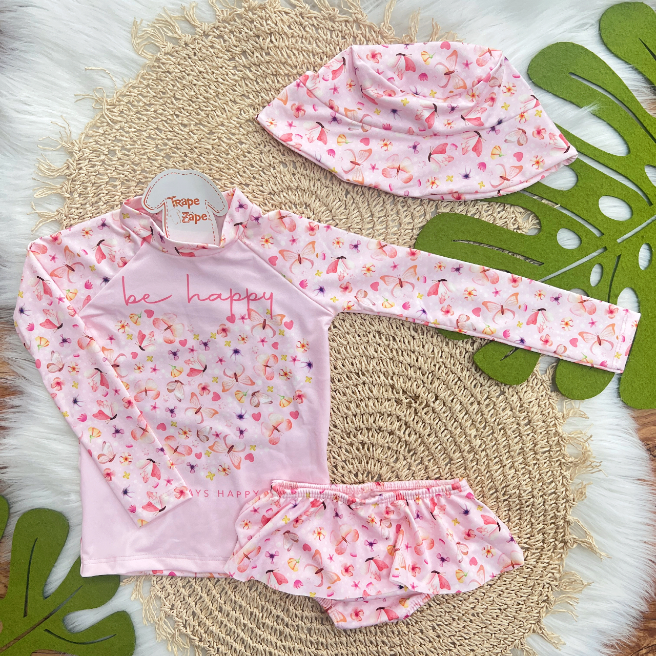 Linha Praia - Blusa com Proteção UV50+, Bucket e Calcinha - Always Happy - Rosa Claro